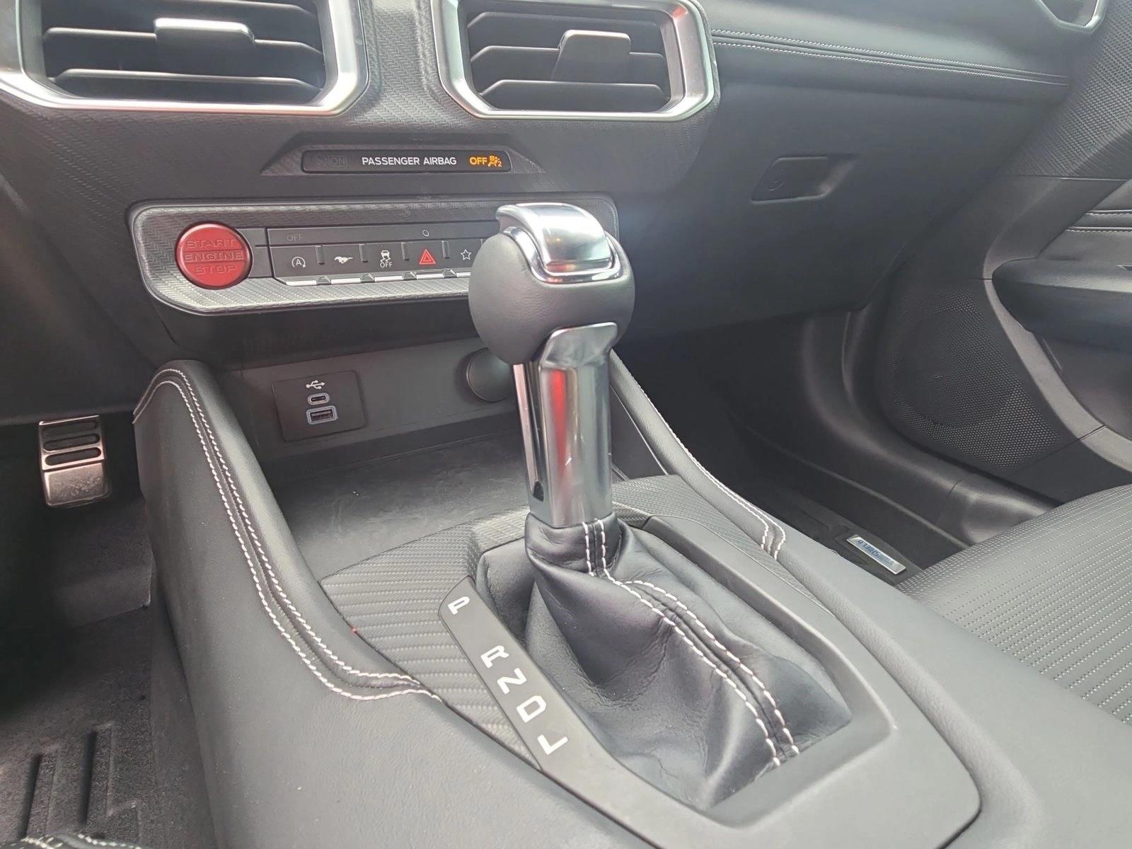 2025 Ford Mustang EcoBoost Premium - Photo 11