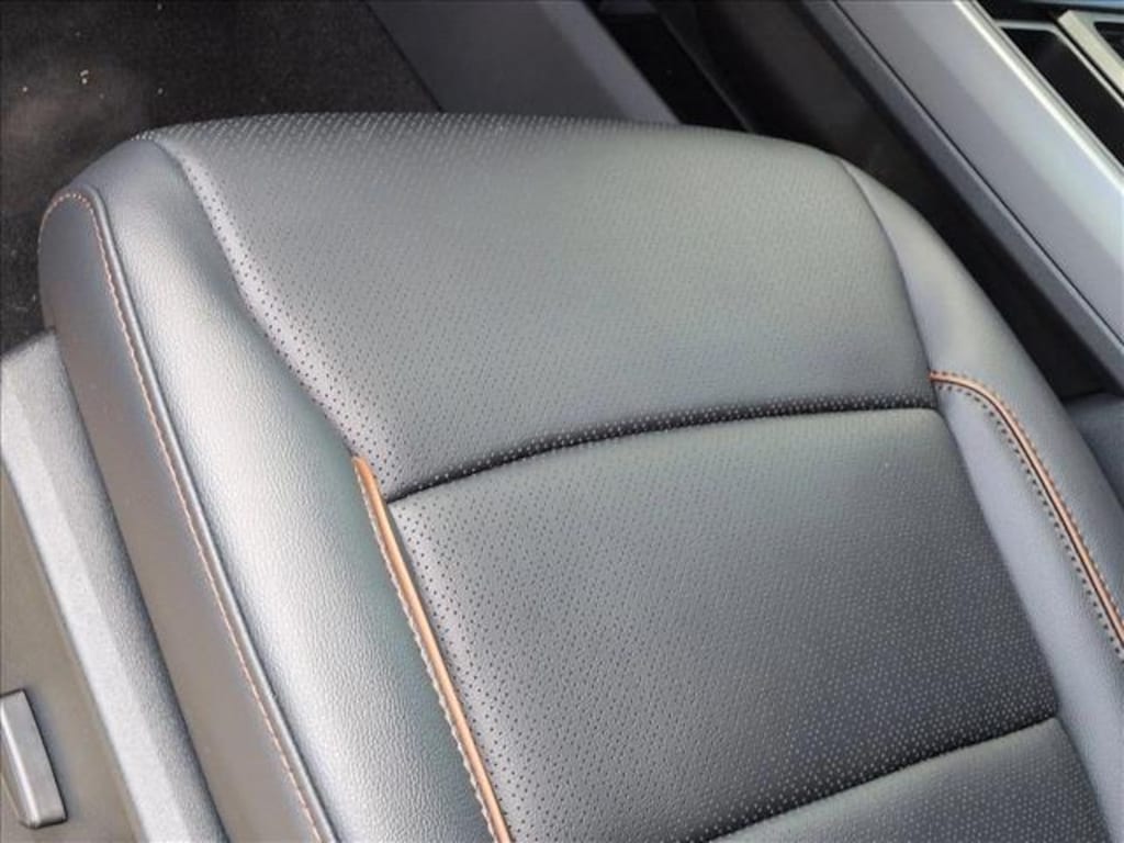 New 2026 Ford F-250 LARIAT Truck Crew Cab