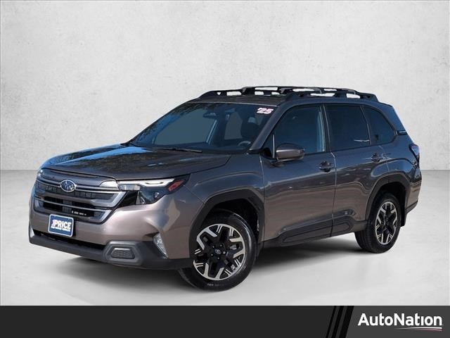 2025 Subaru Forester Premium's photo