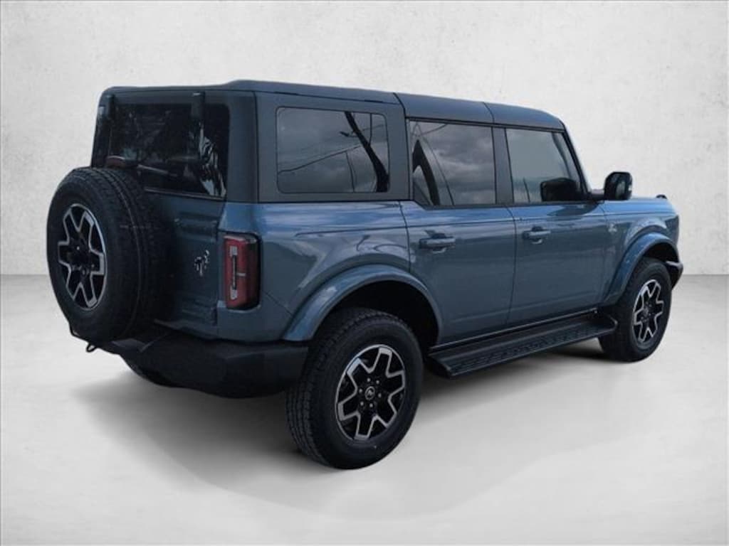 New 2025 Ford Bronco Outer Banks SUV