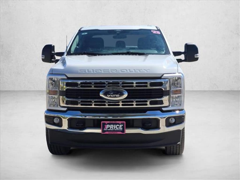 Used 2025 Ford F-250 XLT Truck Crew Cab
