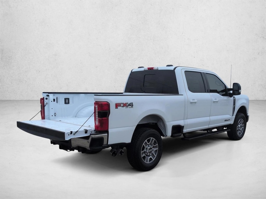 New 2026 Ford F-250 LARIAT Truck Crew Cab