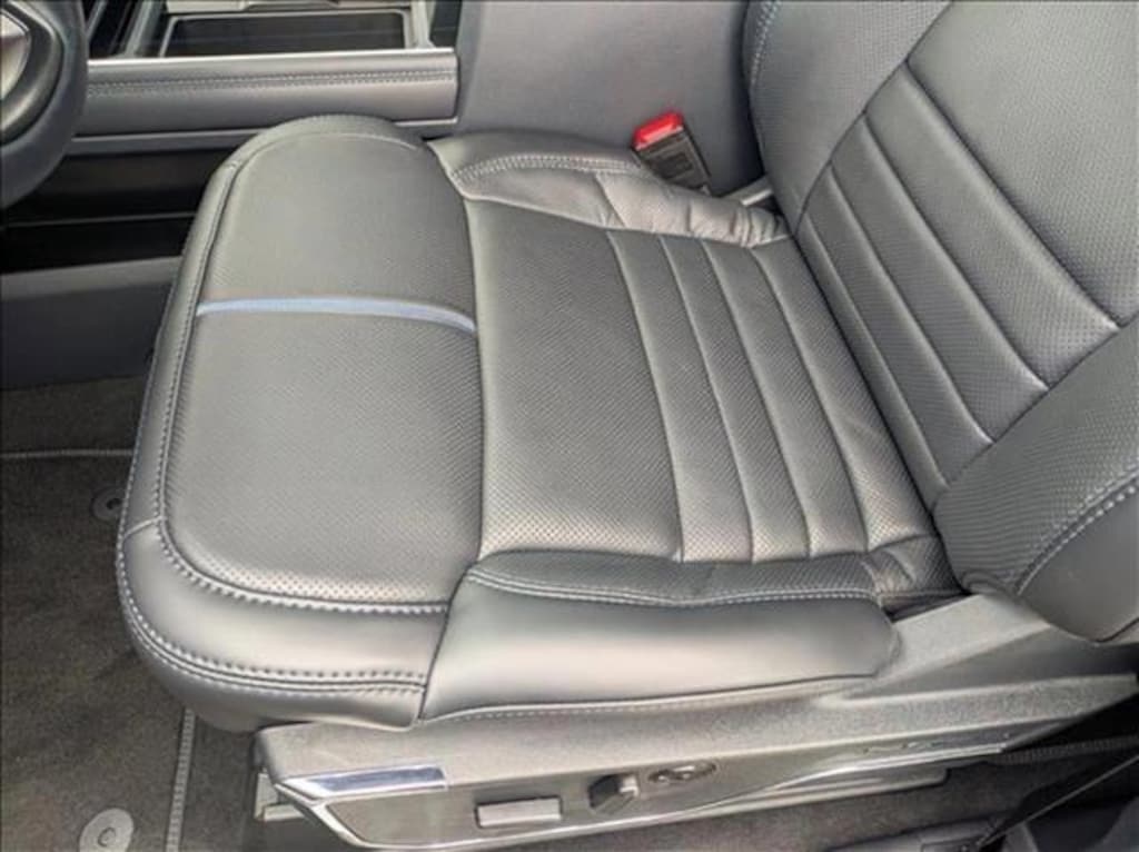 New 2026 Ford F-250 Platinum Truck Crew Cab