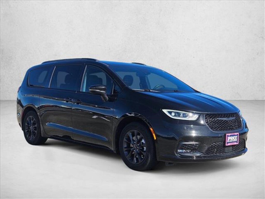 Used 2021 Chrysler Pacifica Touring L Van Passenger Van