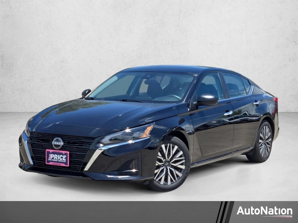 Certified 2025 Nissan Altima SV Sedan