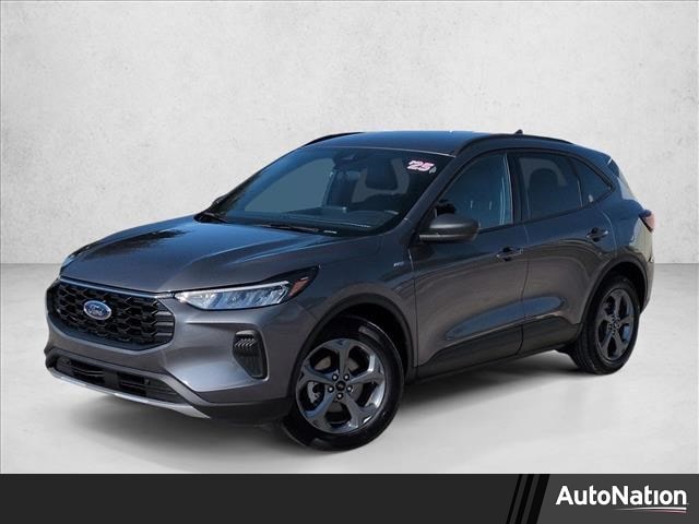 2025 Ford Escape ST-Line's photo