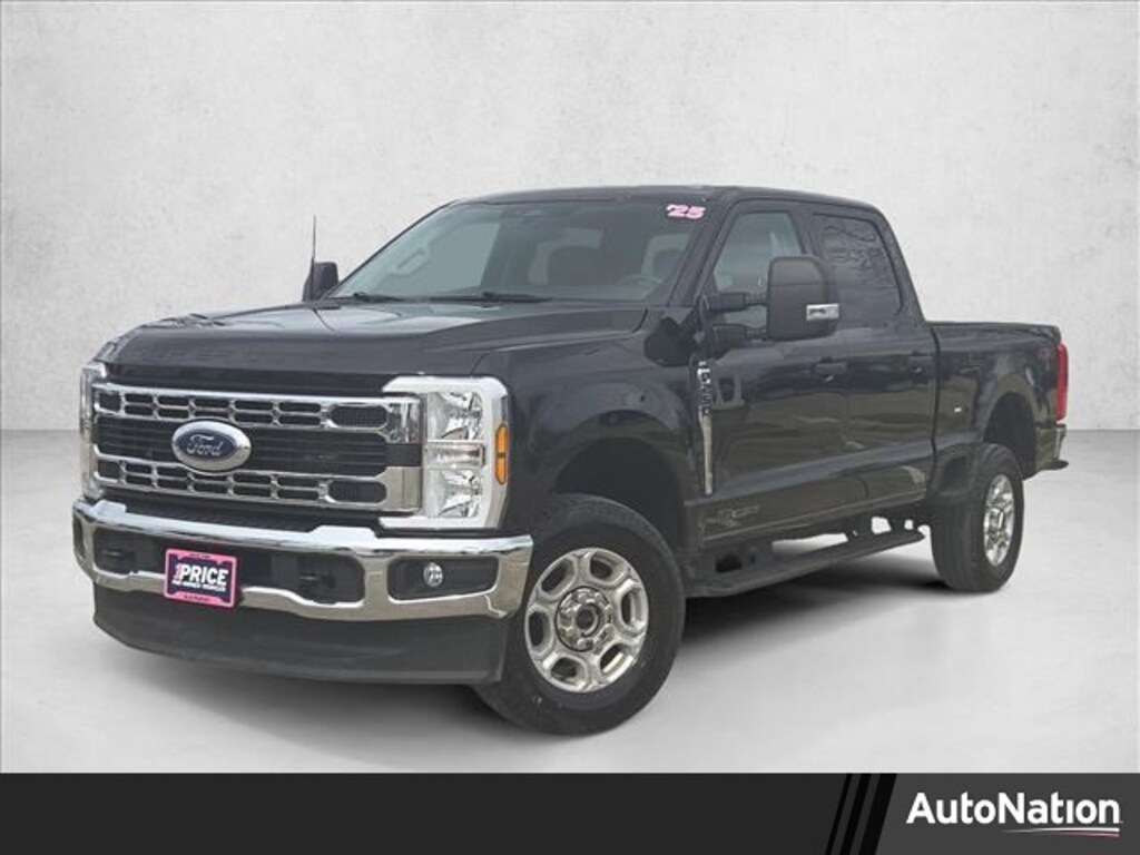 Used 2025 Ford F-250 XLT Truck Crew Cab