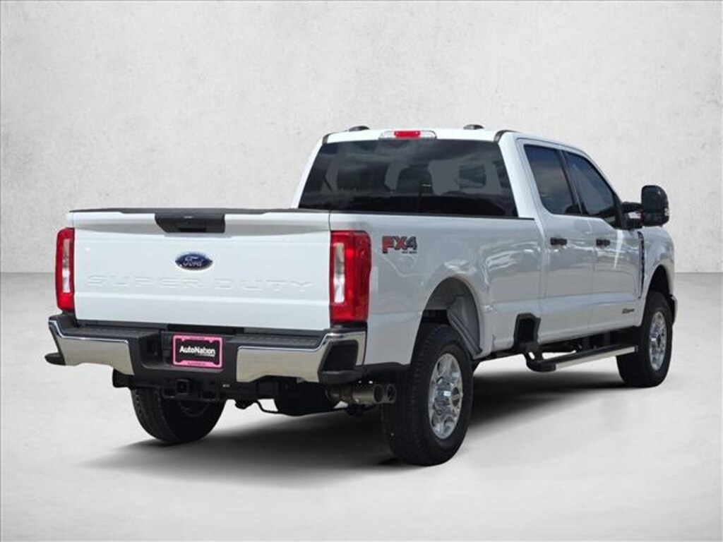 New 2026 Ford F-350 XLT Truck Crew Cab