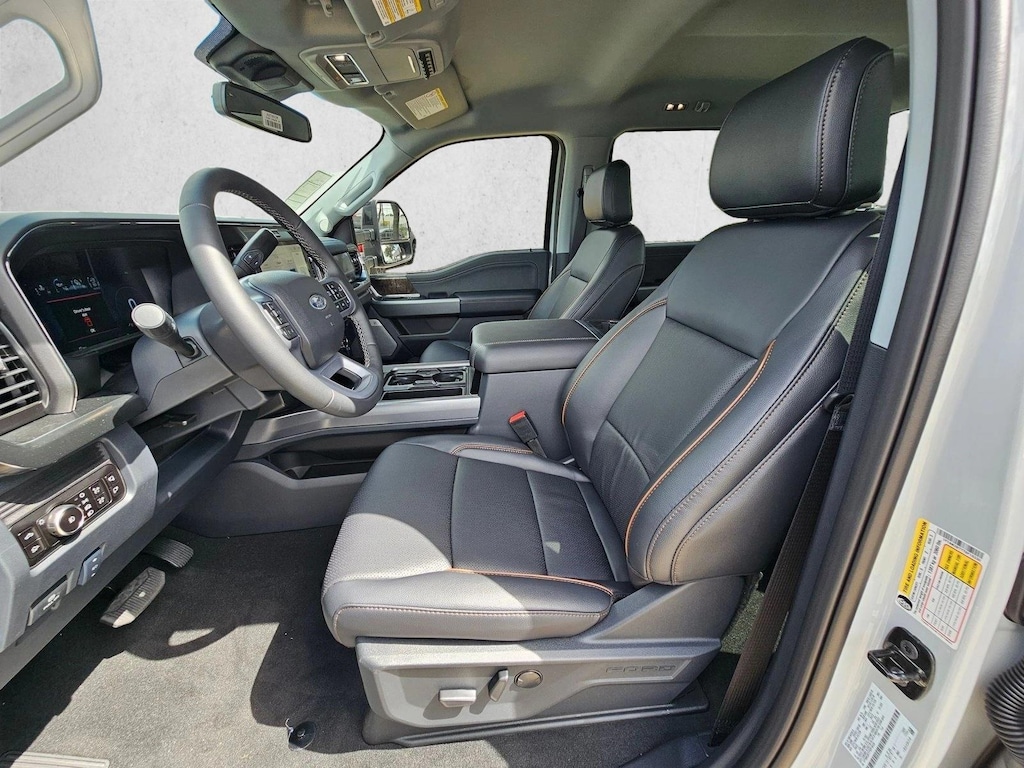 New 2026 Ford F-250 LARIAT Truck Crew Cab