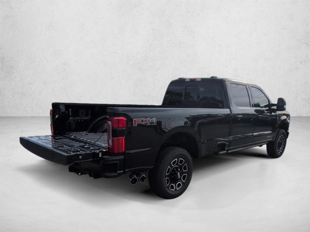 New 2026 Ford F-350 Platinum Truck Crew Cab
