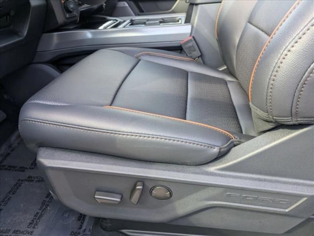 New 2026 Ford F-250 LARIAT Truck Crew Cab