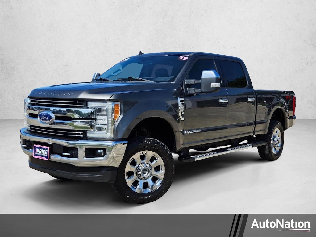 Used 2019 Ford F-250 LARIAT Truck Crew Cab