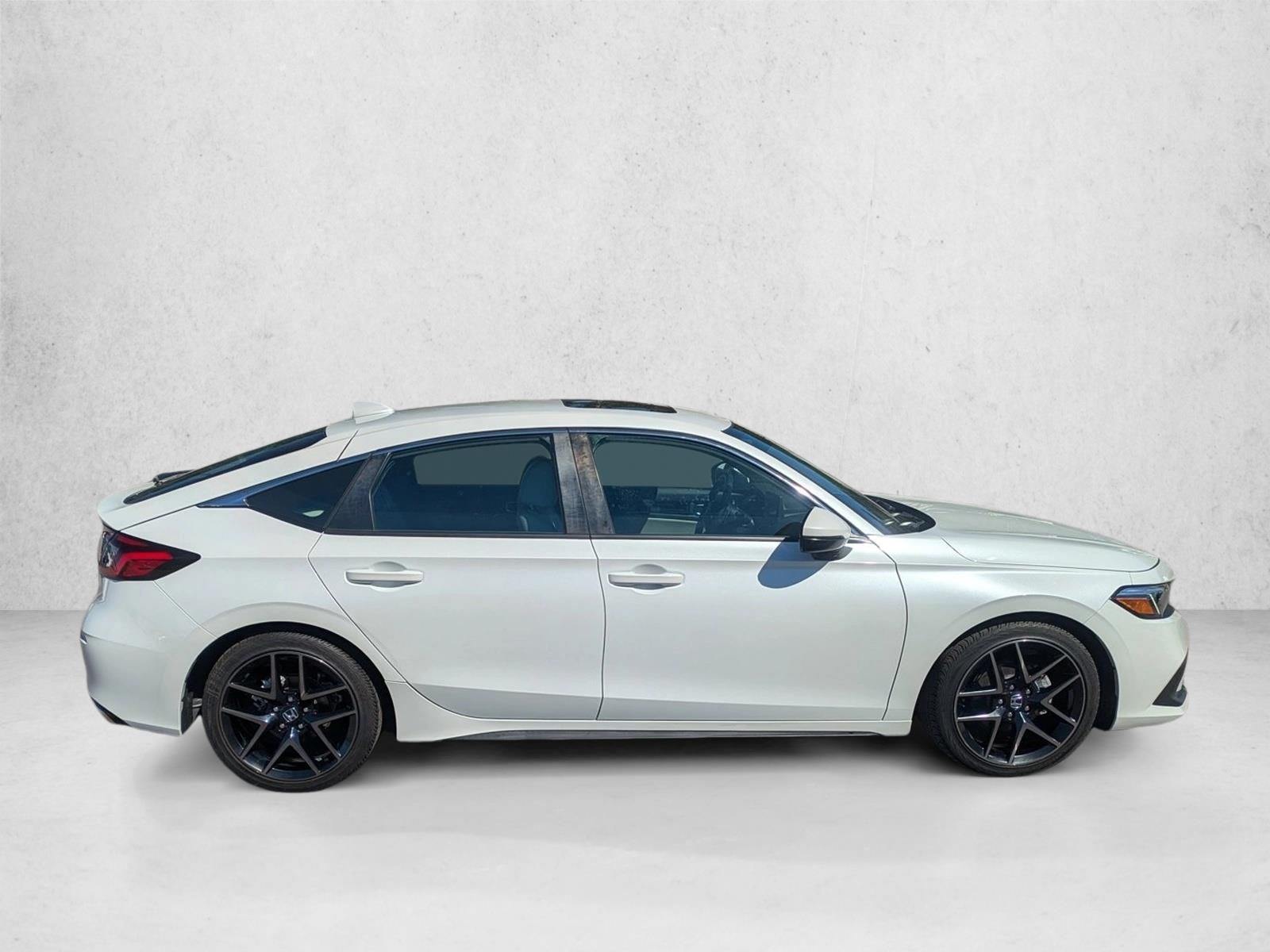 2022 Honda Civic Sport Touring Hatchback photo 4