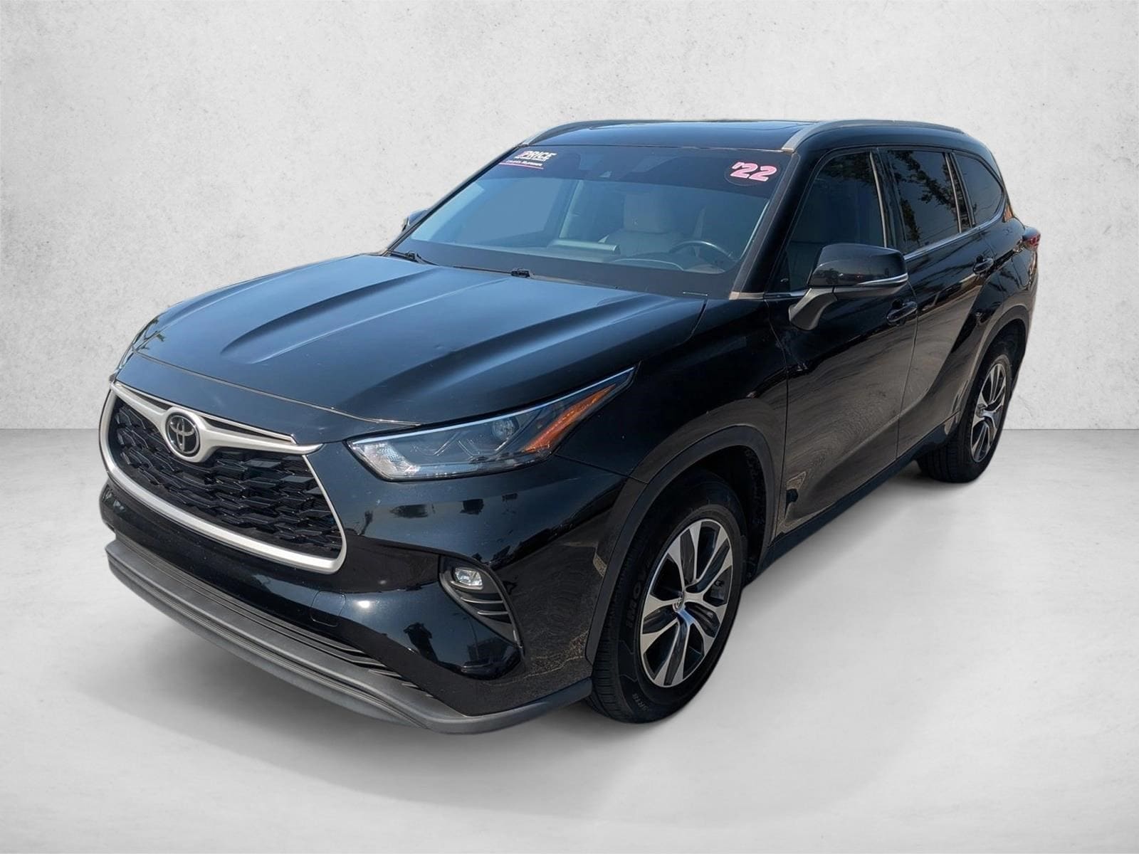 2022 Toyota Highlander XLE's photo