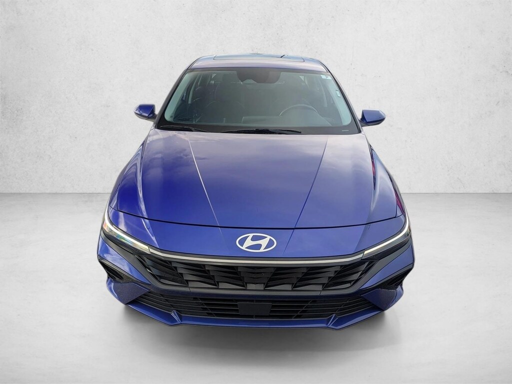 Used 2025 Hyundai Elantra SEL Convenience Sedan