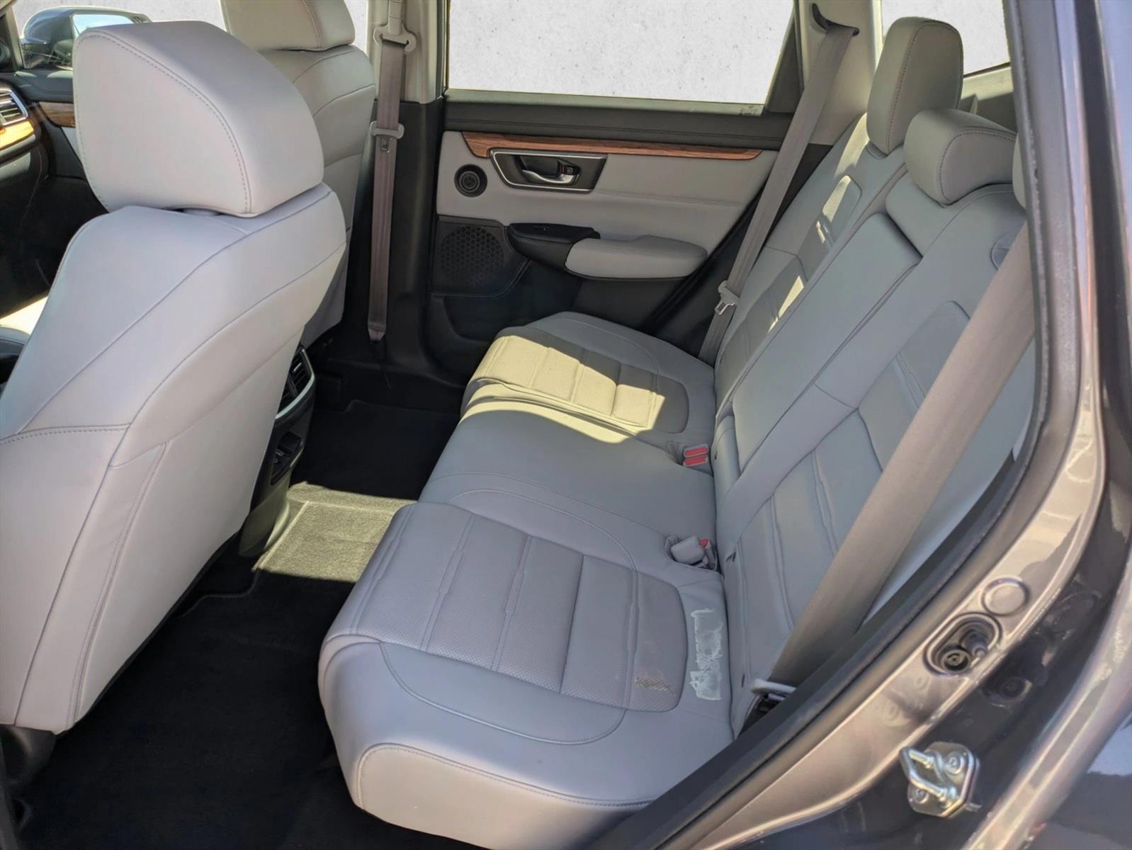 2017 Honda CR-V Touring - Photo 17