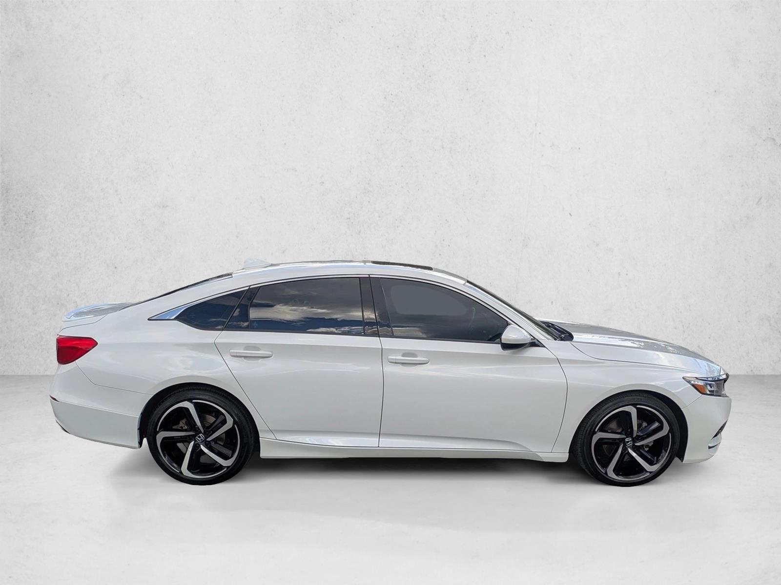 2020 Honda Accord Sport 2.0T photo 4