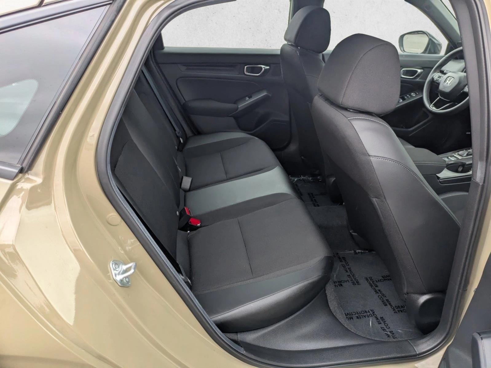 2025 Honda Civic Hatchback Sport - Photo 17