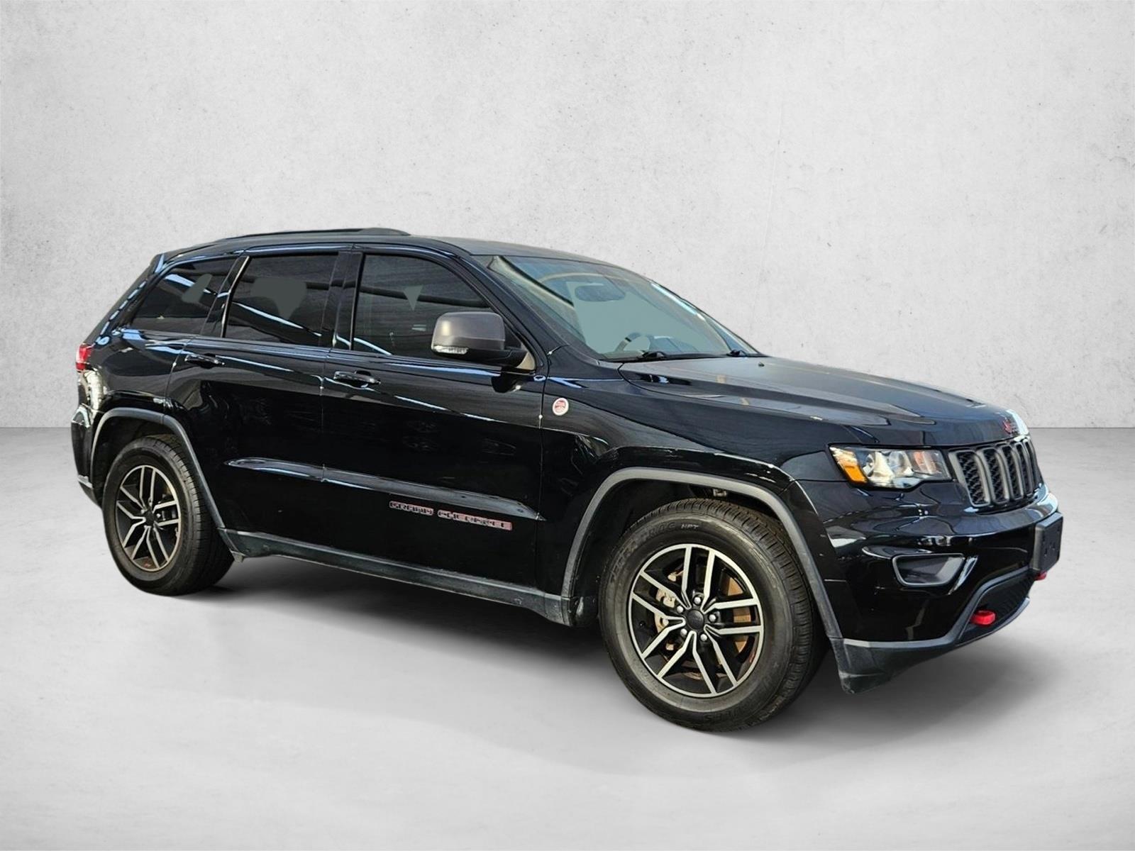 2020 Jeep Grand Cherokee Trailhawk photo 2