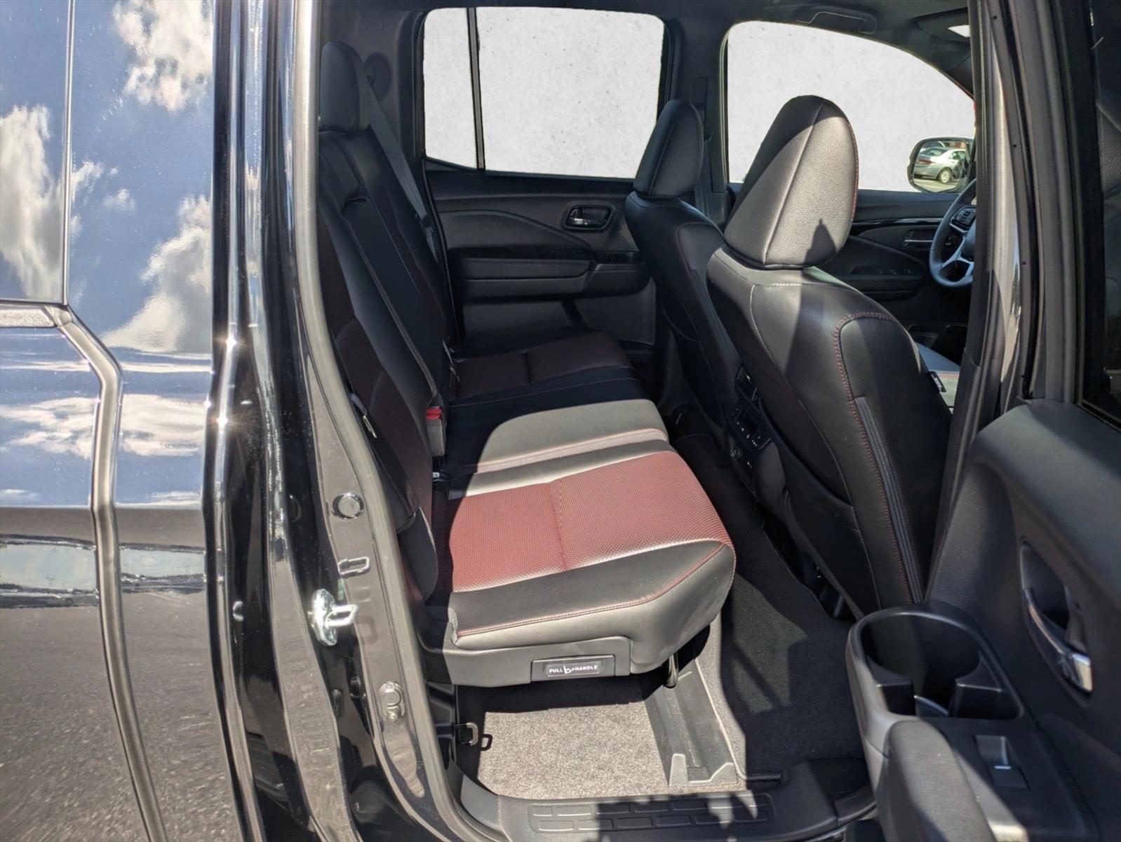 2026 Honda Ridgeline Black Edition - Photo 17