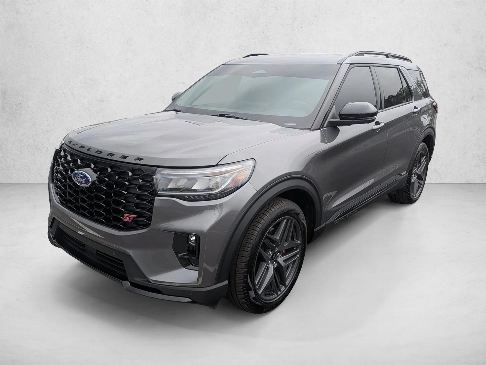 2025 Ford Explorer ST's photo