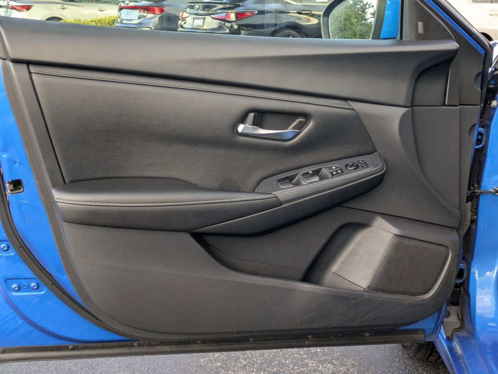 2023 Nissan Sentra SV photo 2