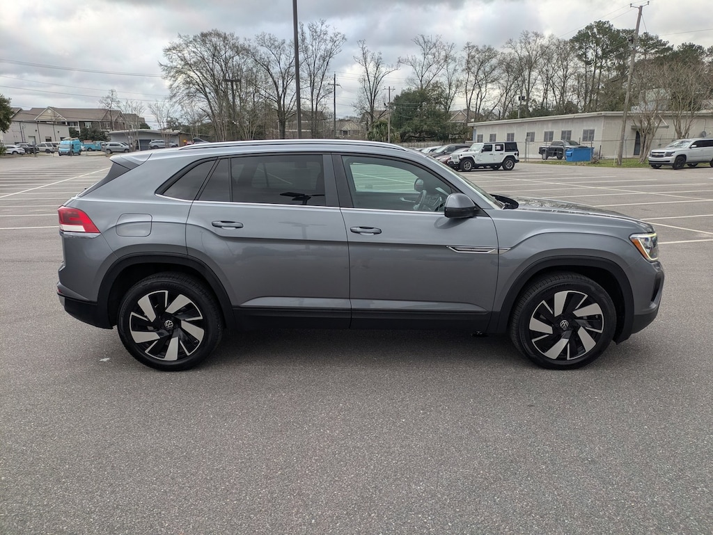 Used 2024 Volkswagen Atlas Cross Sport 2.0T SE w/Technology SUV