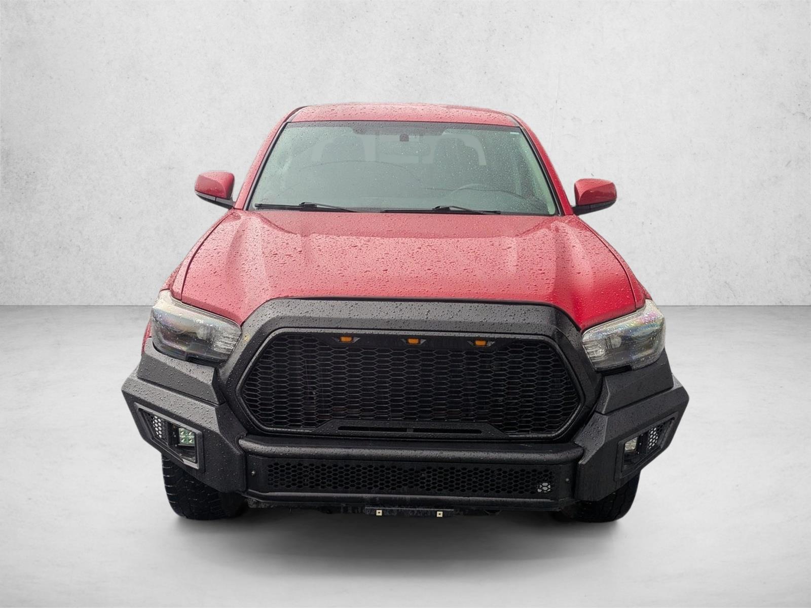 2017 Toyota Tacoma SR5 V6 photo 2