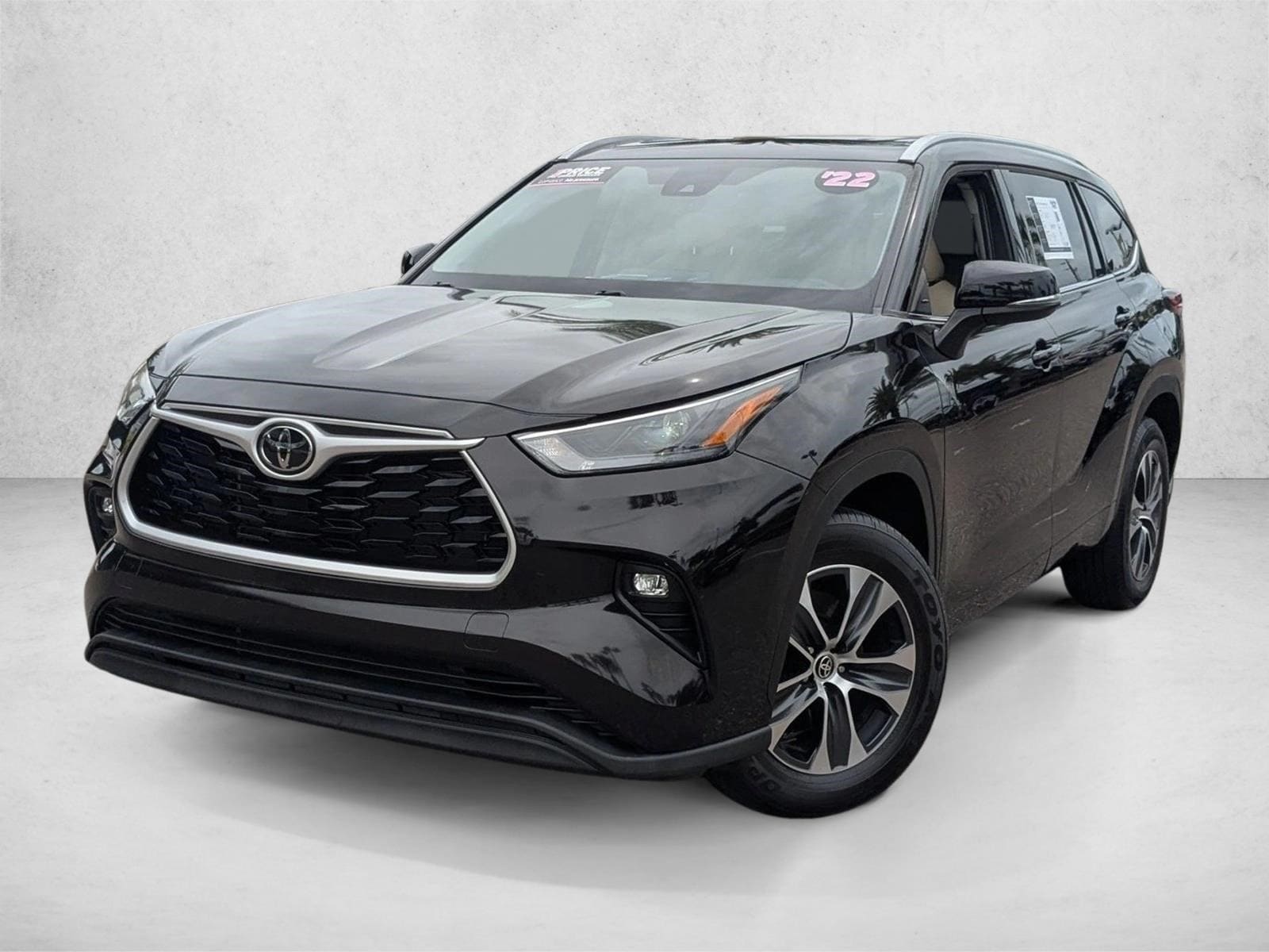 2022 Toyota Highlander XLE's photo