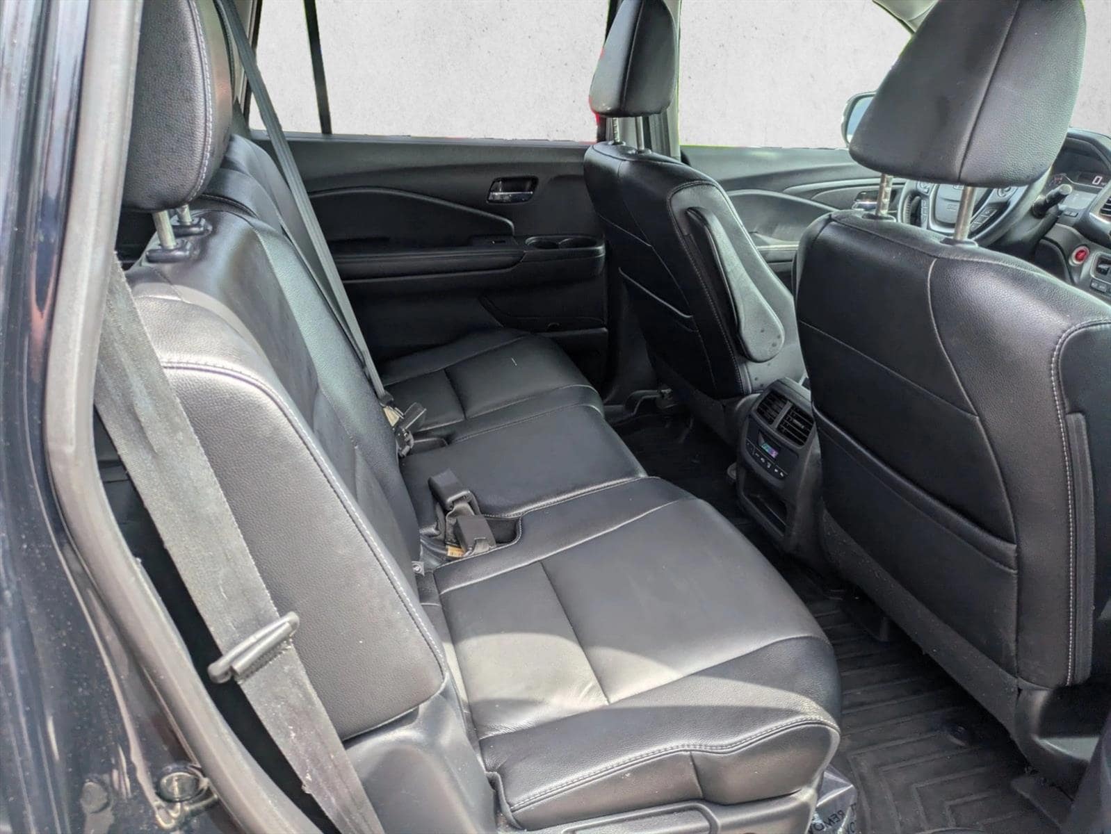 2017 Honda Pilot EX-L - Photo 18
