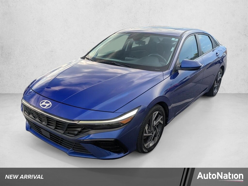 Used 2025 Hyundai Elantra SEL Convenience Sedan