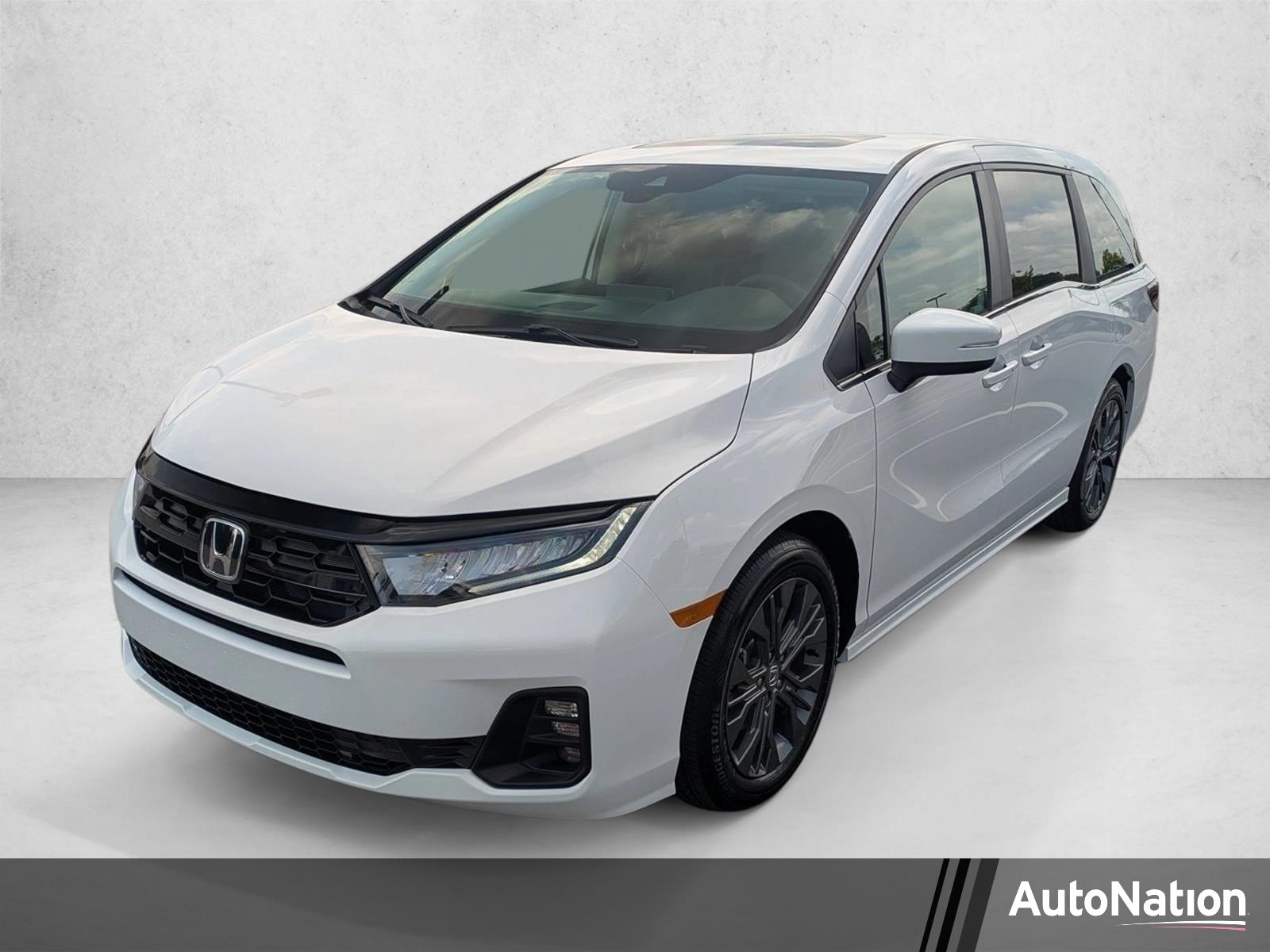 2026 Honda Odyssey Touring's photo