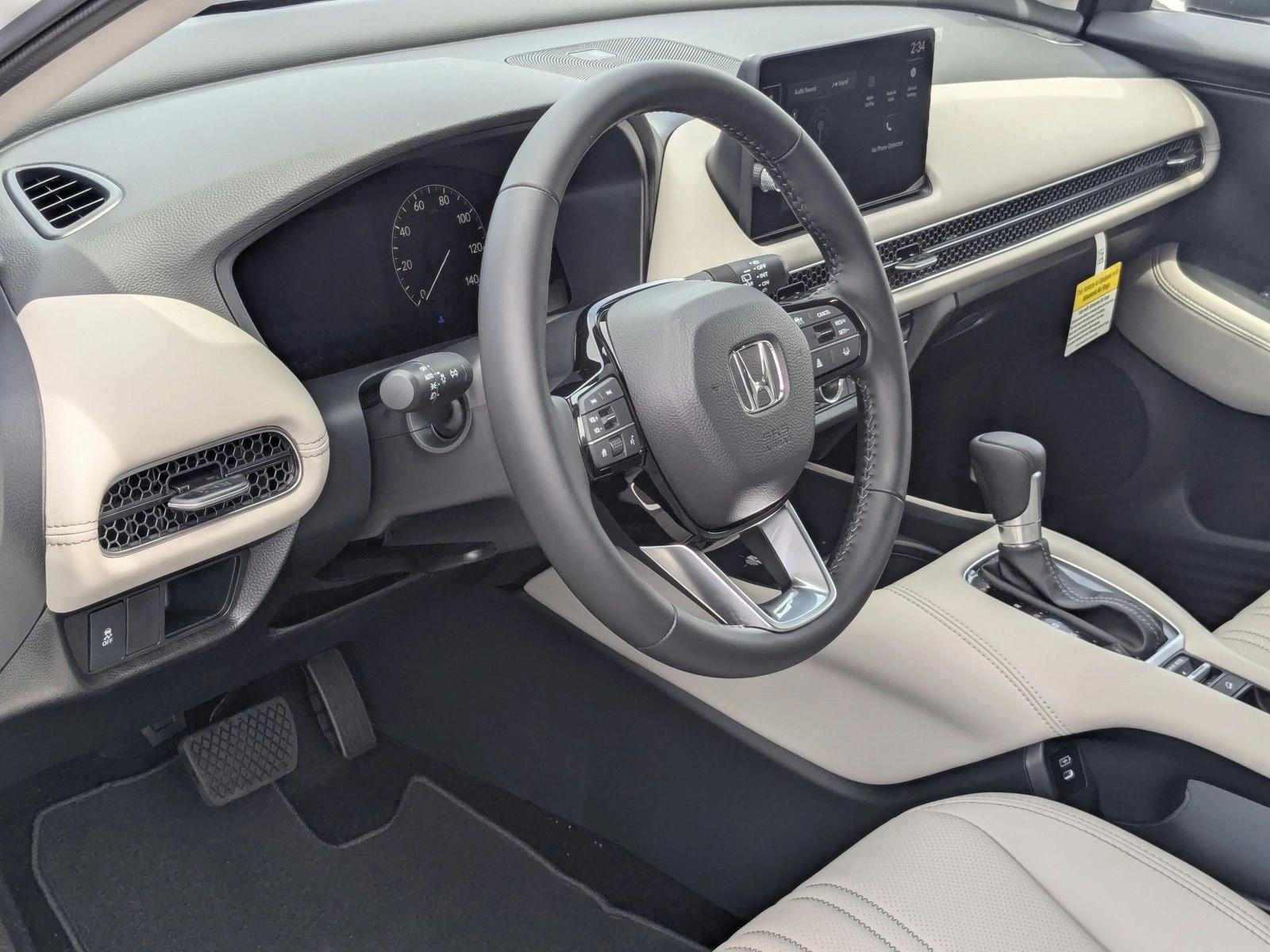 2026 Honda HR-V EX-L photo 2
