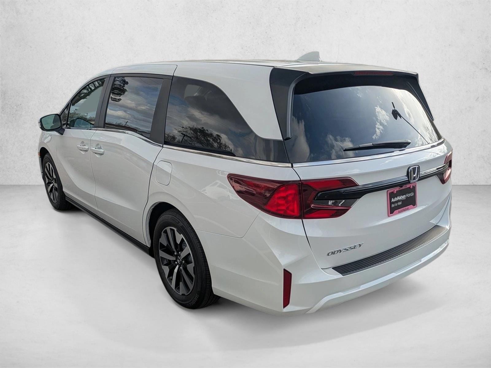 2026 Honda Odyssey EX-L - Photo 8