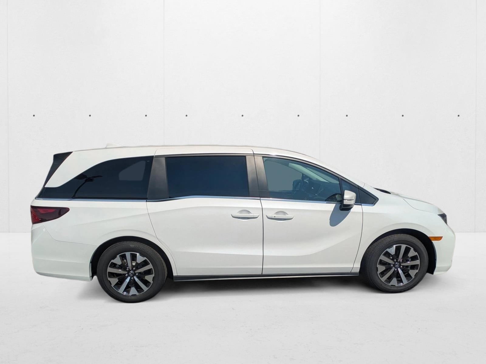 2025 Honda Odyssey EX-L photo 4