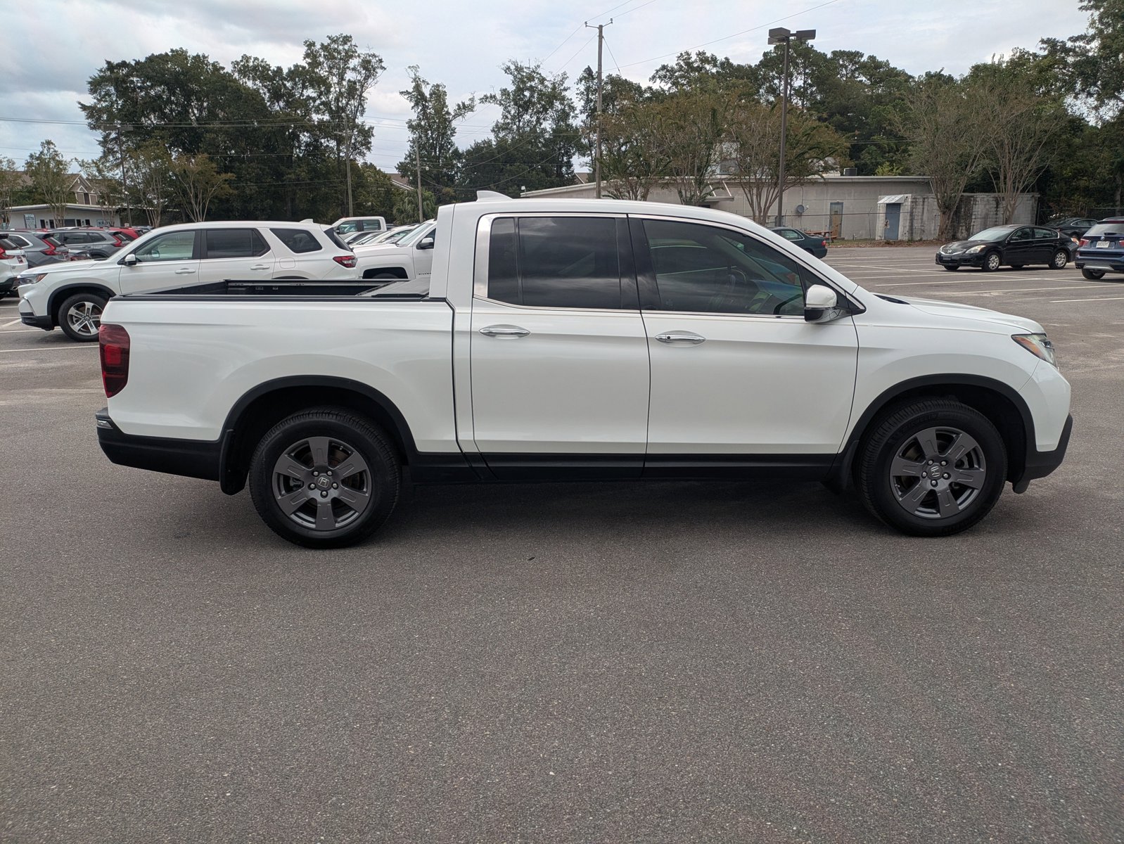 2020 Honda Ridgeline RTL-E photo 3