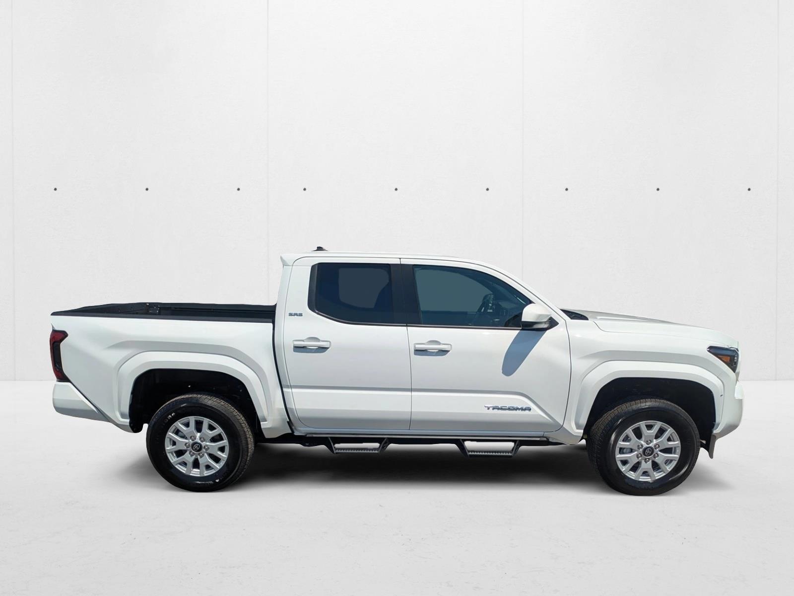 2024 Toyota Tacoma SR5 Double Cab photo 4