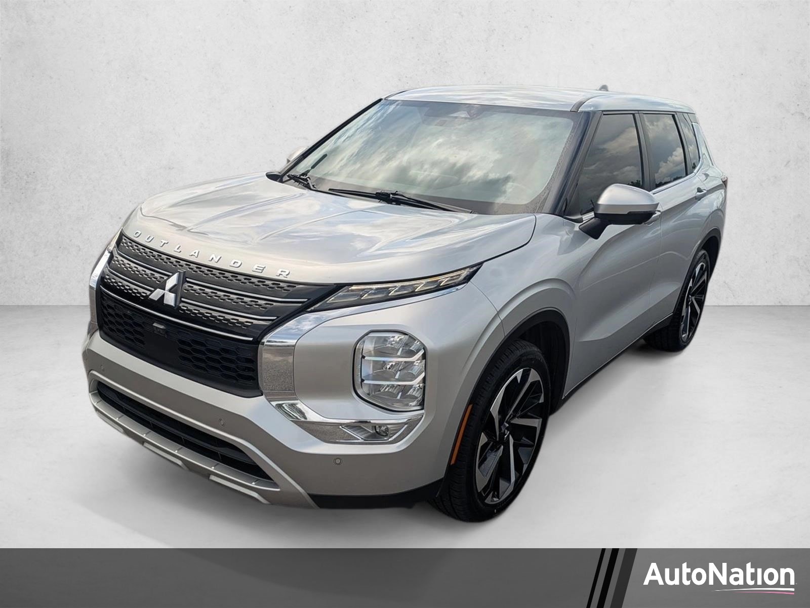 2022 Mitsubishi Outlander SE 2WD's photo