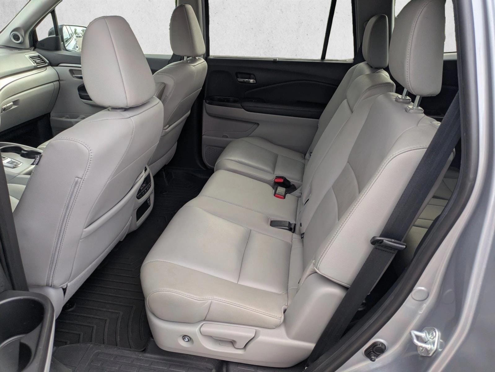 2021 Honda Pilot EX-L - Photo 16