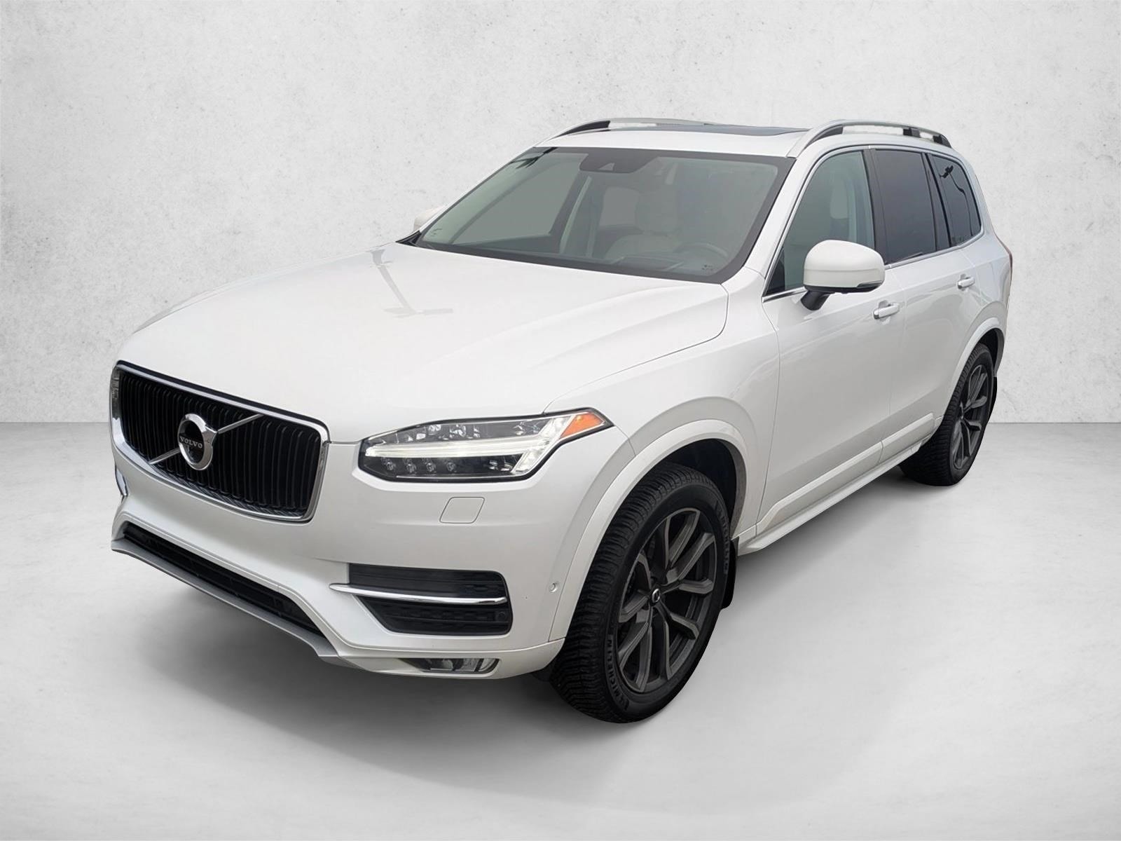 2018 Volvo XC90 Momentum