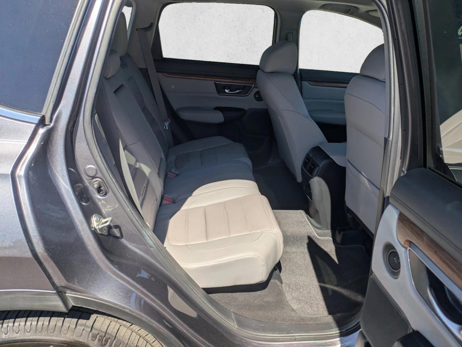 2017 Honda CR-V Touring - Photo 18
