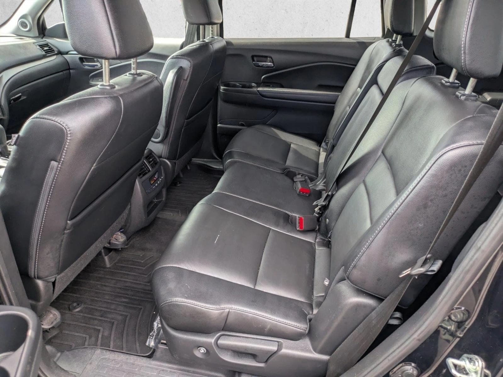 2017 Honda Pilot EX-L - Photo 17