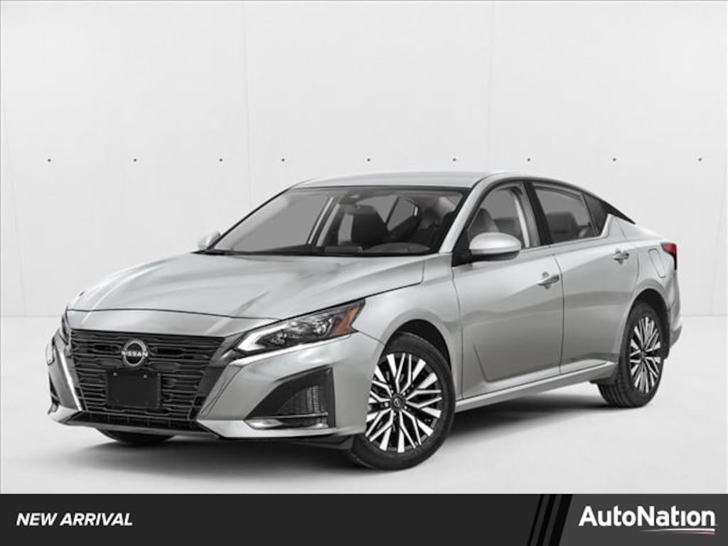 Used 2025 Nissan Altima SV Sedan