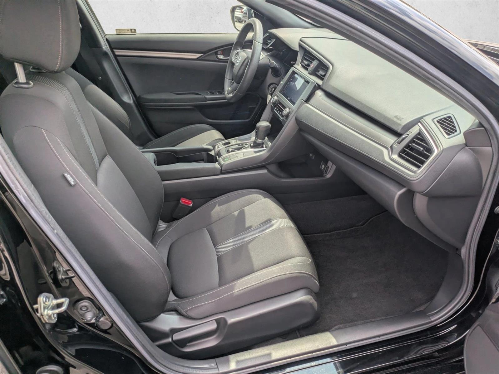 2018 Honda Civic Hatchback LX - Photo 18
