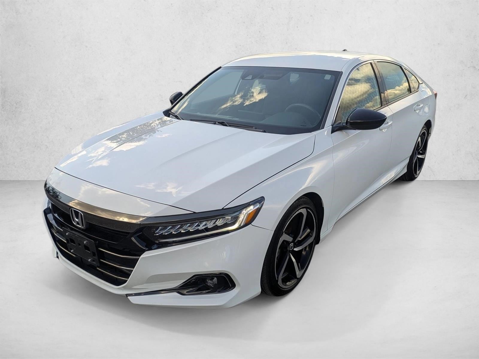 2022 Honda Accord Sport's photo
