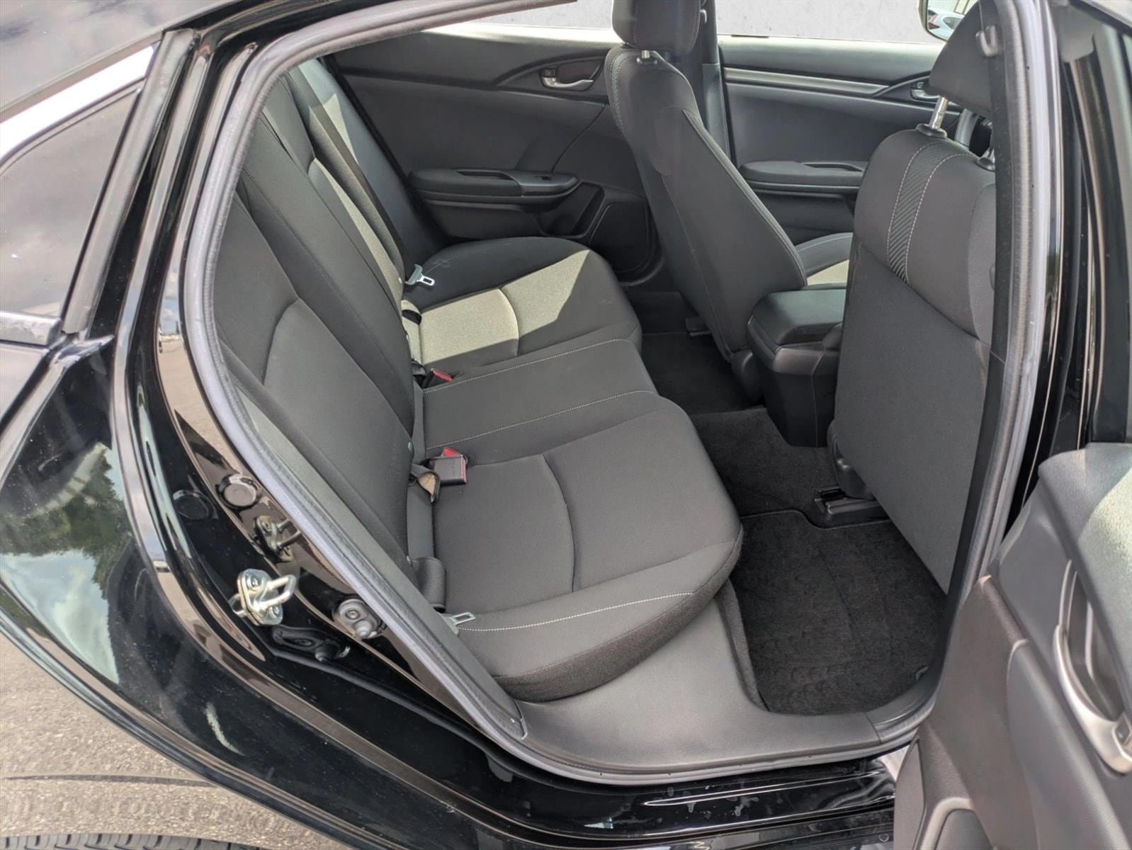 2018 Honda Civic Hatchback LX - Photo 17