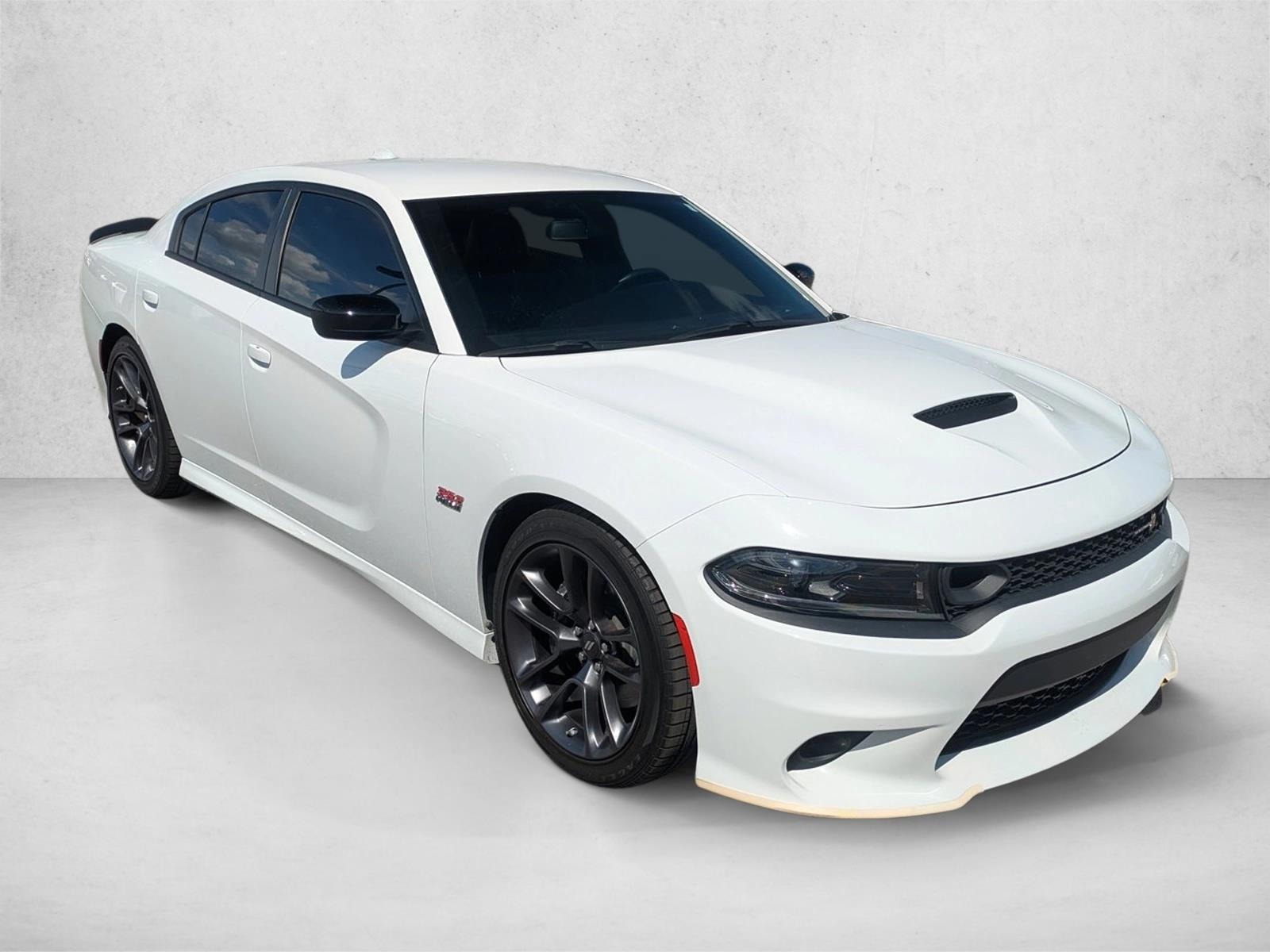 2023 Dodge Charger Scat Pack photo 2