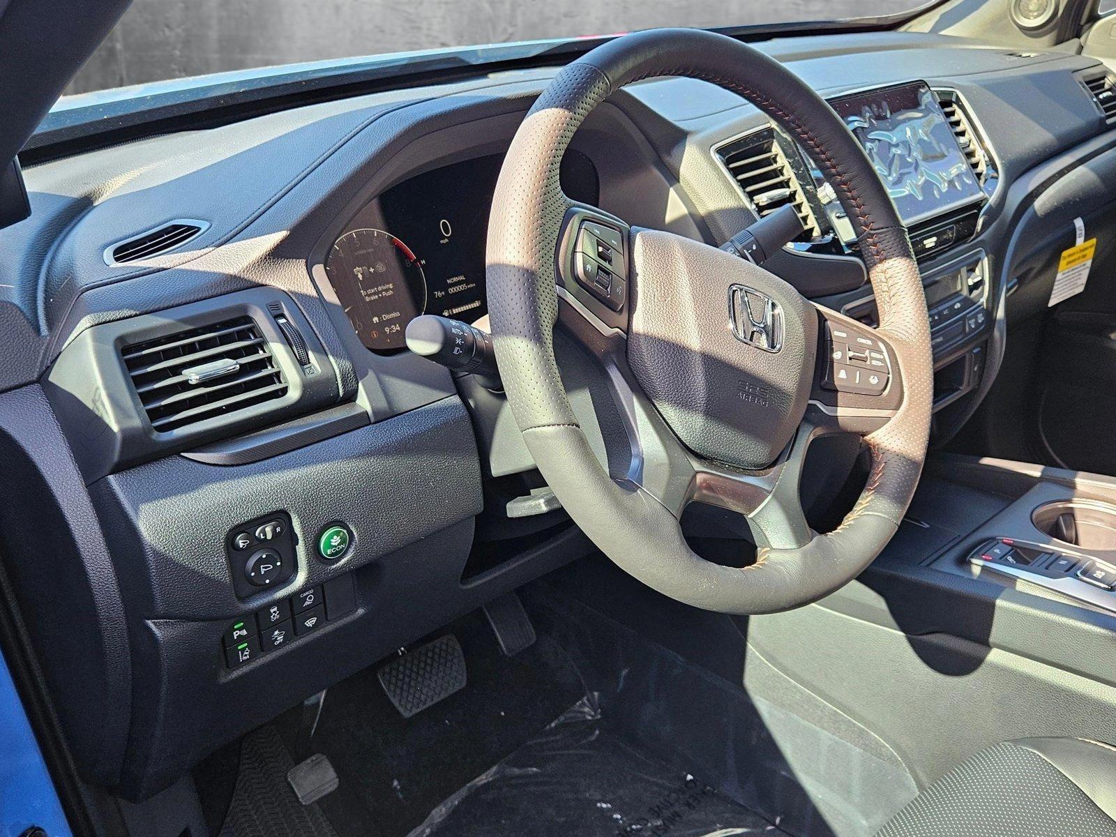 2025 Honda Ridgeline TrailSport photo 3