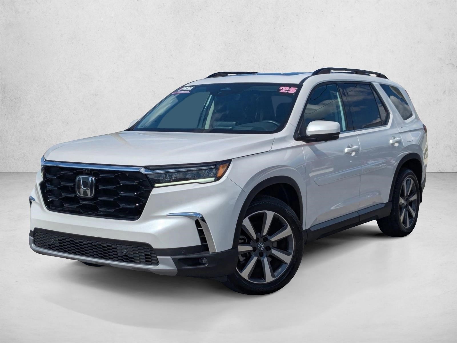 2025 Honda Pilot Elite's photo