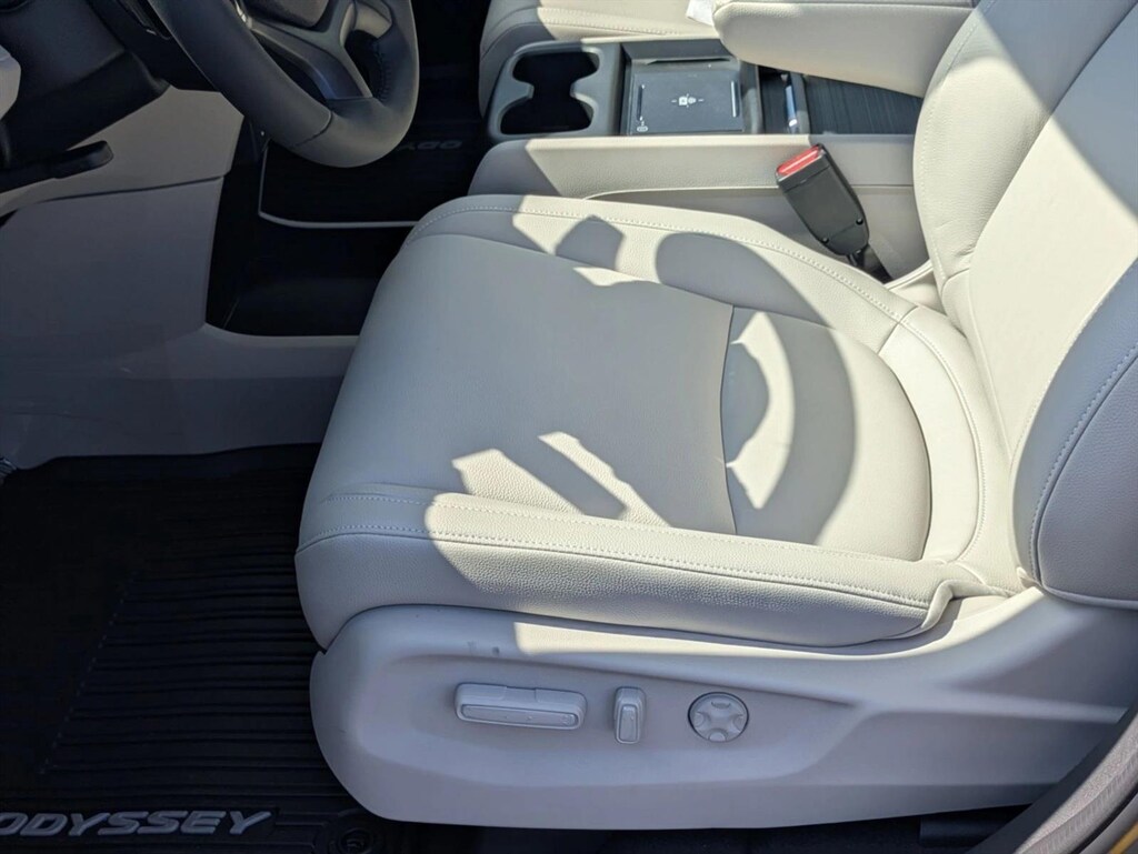 New 2026 Honda Odyssey EX-L Van Passenger